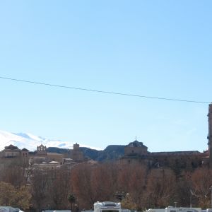 Guadix aan de voet van de Sierré Basa Guadix aan de voet van de Sierré Basa