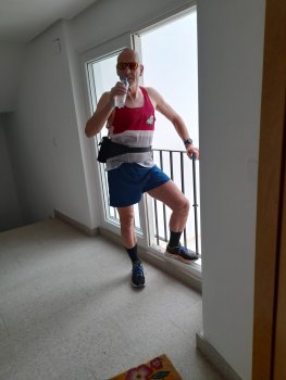 De 58 jarige André blok loopt halve marathon van Nootdorp.