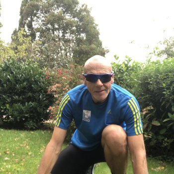 André loopt Zevenheuvelenloop in Nijmegen:zelfde tijd sls vorig jaar